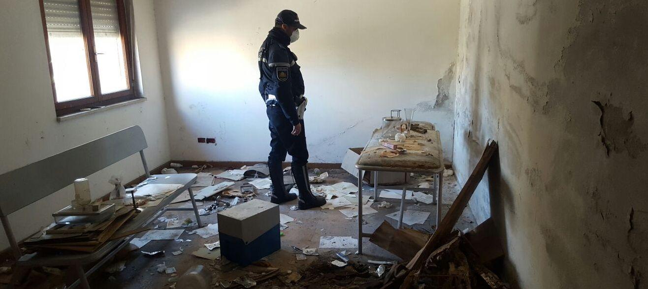 Via Stazione, la casa della droga 