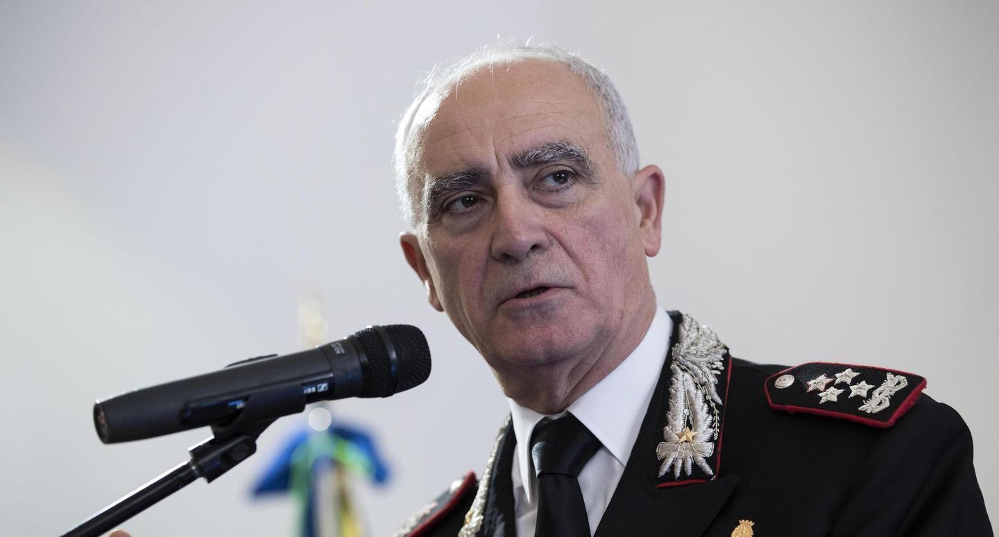 Il caso dei carabinieri trasferiti, il generale Tullio Del Sette indagato a Sassari 