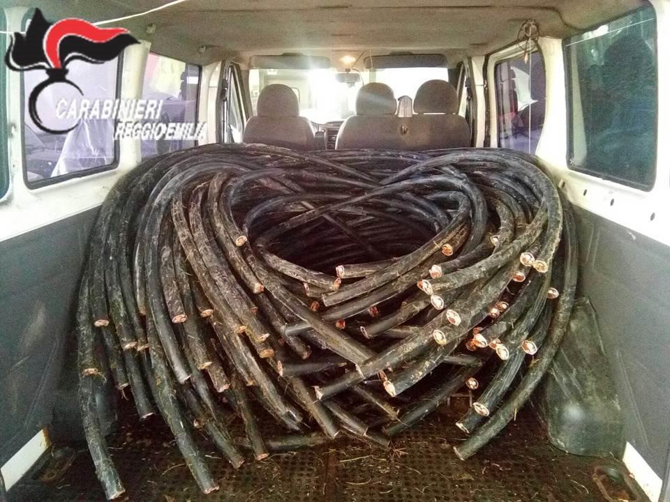 Scacco alla banda del rame, ladri in fuga e refurtiva recuperata