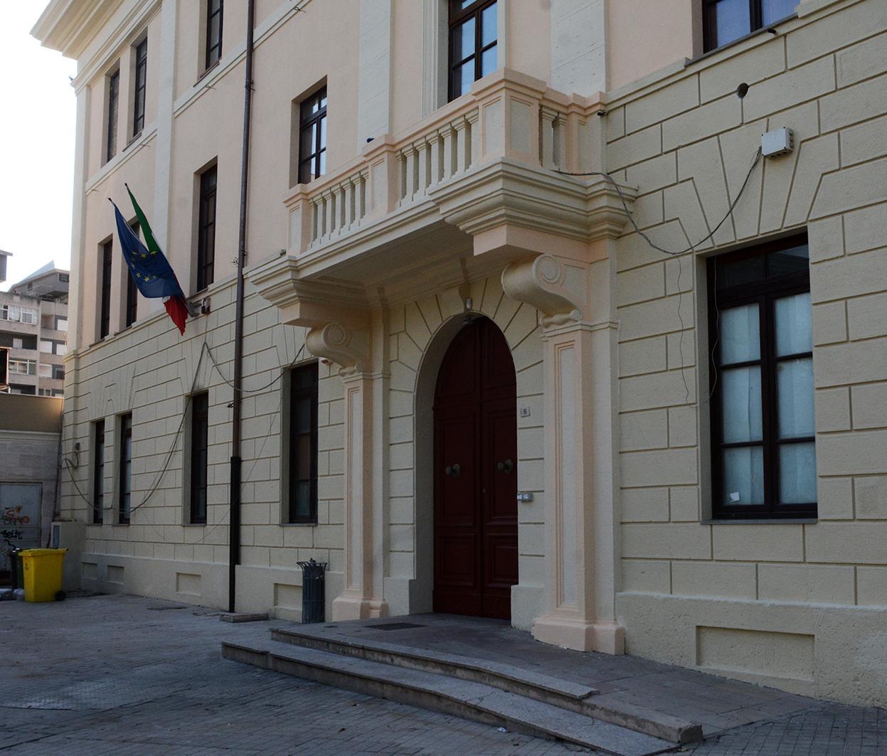 Scuola di piazza Manno, sì al progetto
