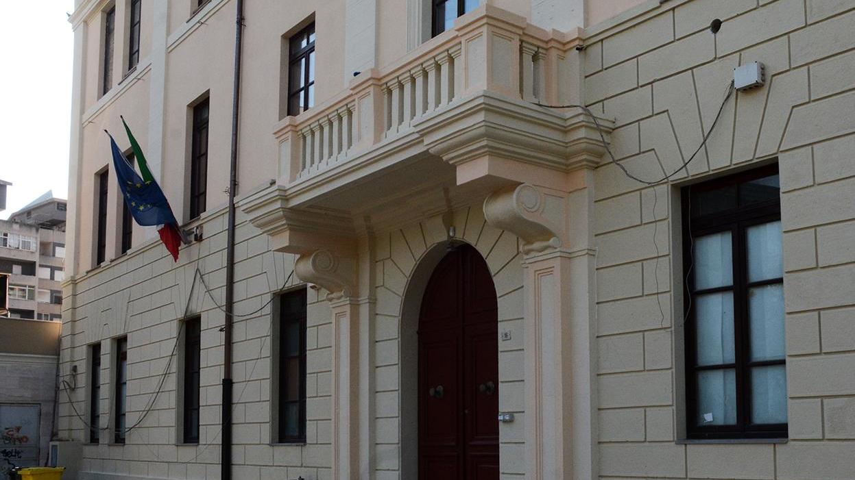 Scuola di piazza Manno, sì al progetto