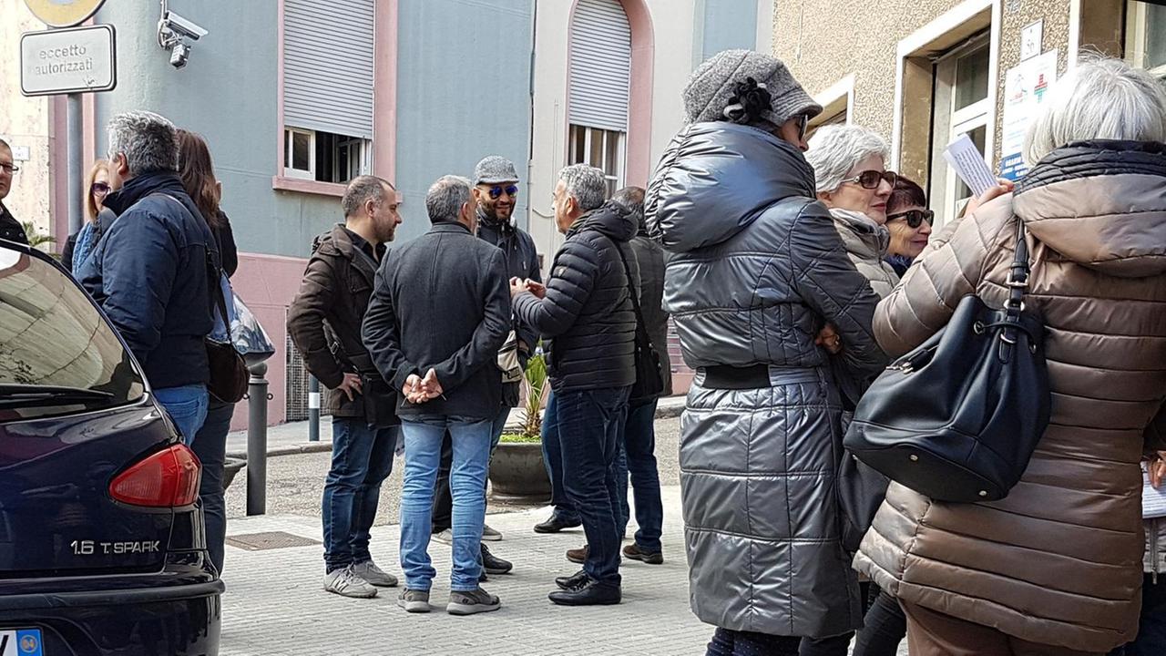 Ispettorato del lavoro sit-in dei 60 dipendenti