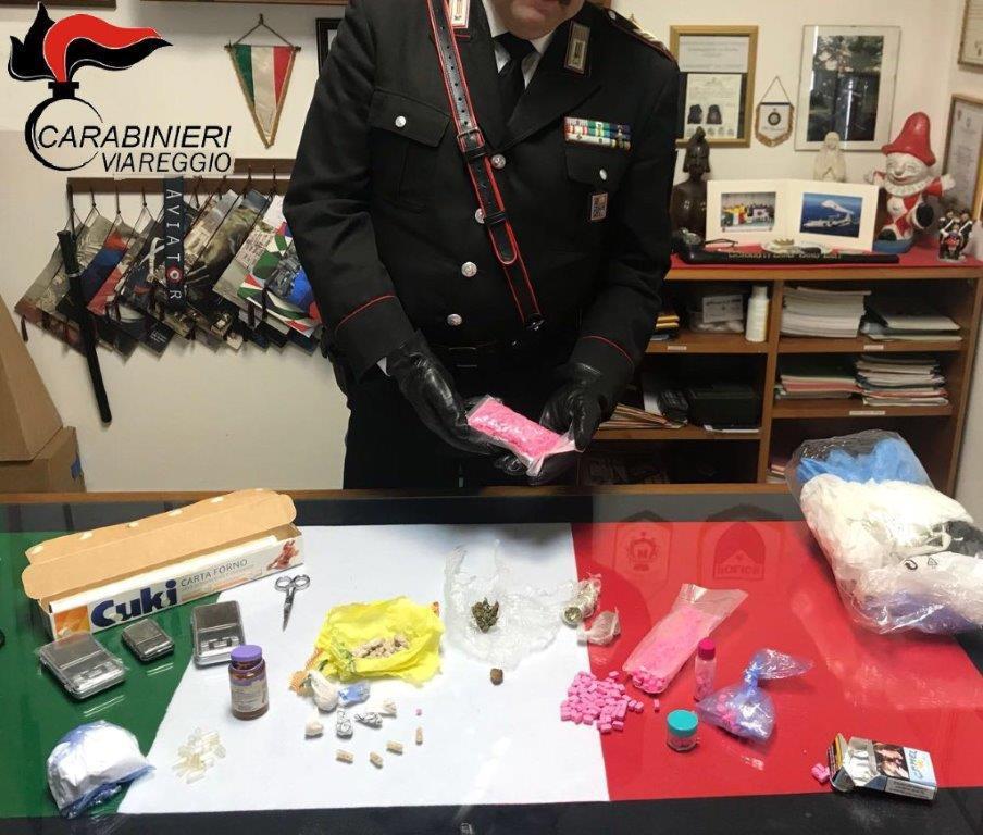 Aveva in casa oltre 400 pasticche di ecstasy: arrestato