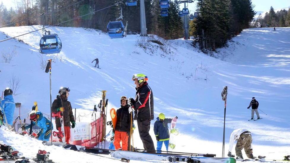 In migliaia sugli sci affollati anche i locali