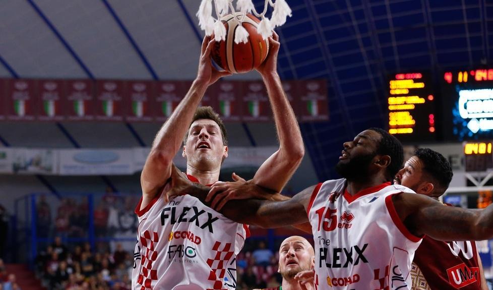 Contro i campioni la The Flexx si rialza 