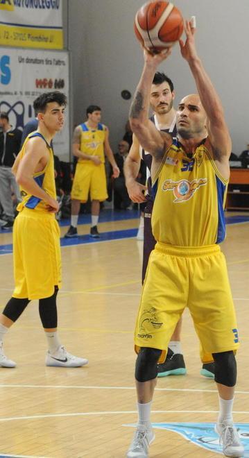 Basket Golfo travolto dalla prima in classifica 