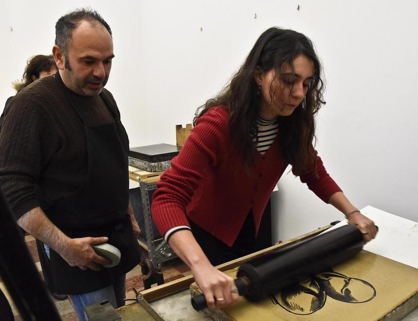 Un maestro torcoliere per i ragazzi dell’artistico 