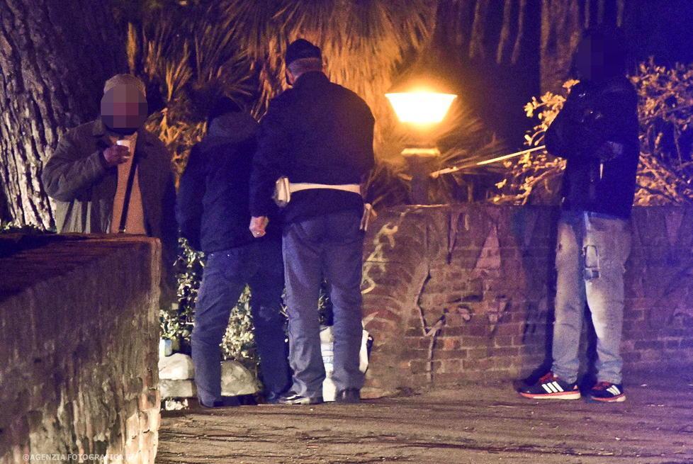 Disperati e senza lavoro Al Molino con vino e coperte