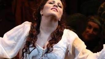 Lirica all’Abbado fra tradizione e la novità “Esther”