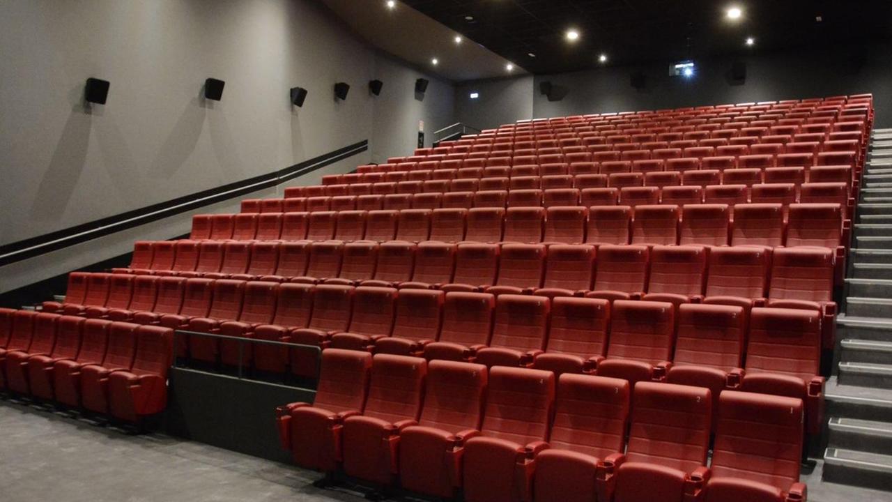 Nel nuovo cinema di Sassari disabili costretti a stare in prima fila