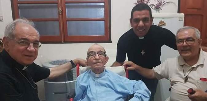 Compleanno speciale in terra argentina per padre Calvisi 