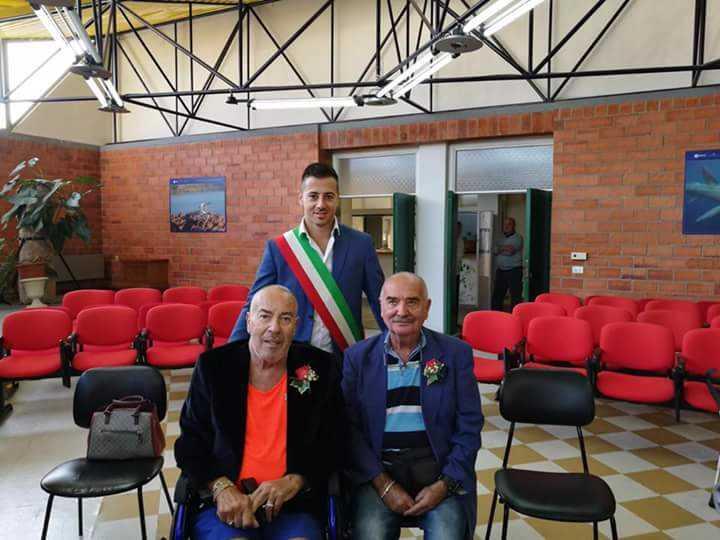 Francesco Maiuri (a sinistra) e Sante Zalabria con il sindaco Francesco Lai