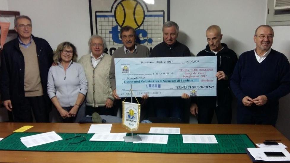 Tennis Club in aiuto agli osservatori
