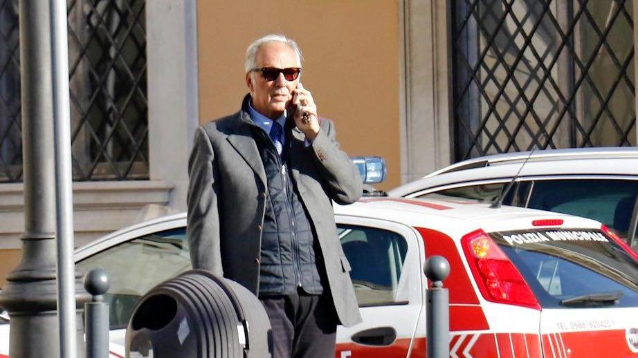 In auto con le bombe, resta in silenzio davanti al giudice - Le foto