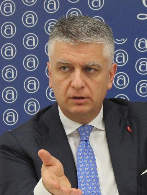 E Mallegni attacca: «Come sono possibili questi ritardi?»