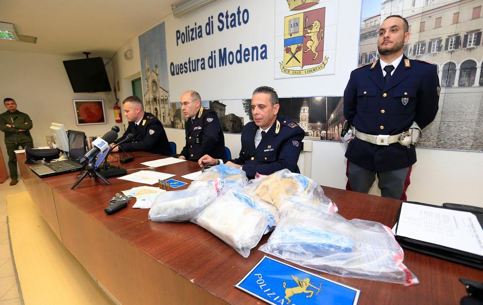 I comitati: «Dobbiamo fare tutto noi?» 