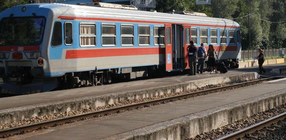 Guasto al treno, ritardi per cinque corse 