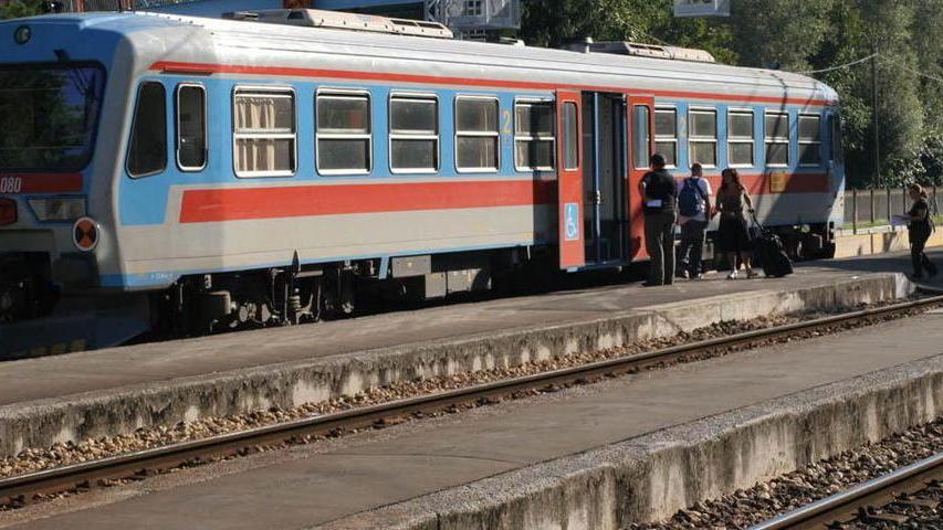 Guasto al treno, ritardi per cinque corse
