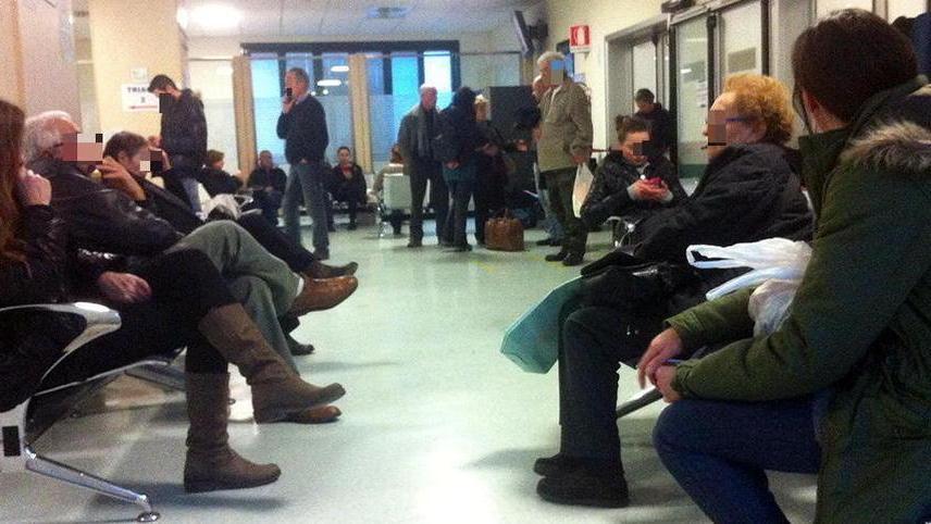 Una delle tante giornate di caos al pronto soccorso di Empoli nel dicembre 2016