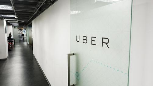 Uber, '100.000 dlr per occultare furto'