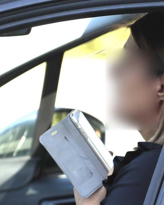 Guidano col cellulare multati 16 automobilisti 