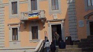 Le scuole si mettono in rete e le famiglie risparmiano