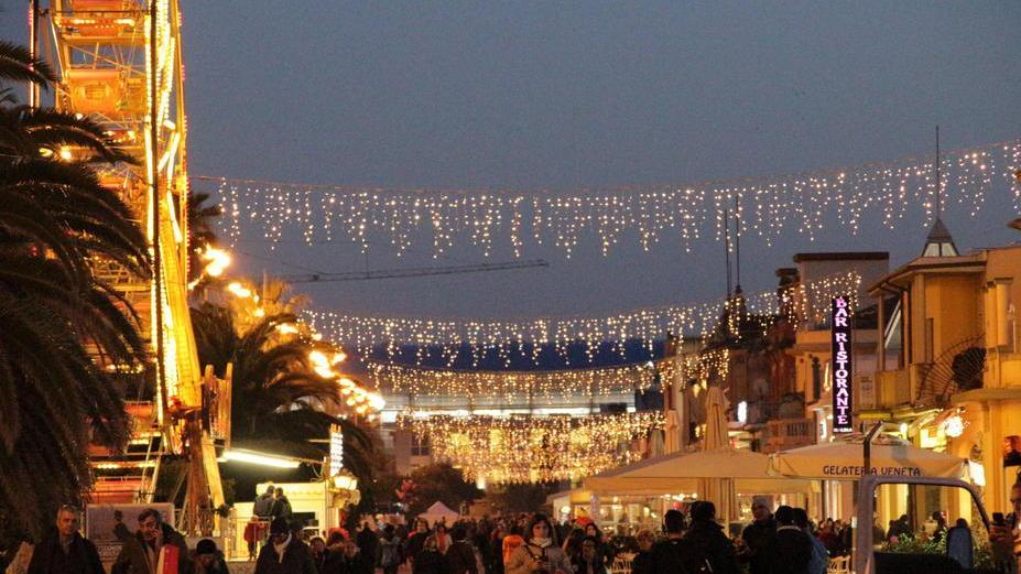 Lieto fine: tutta la città sarà illuminata a Natale