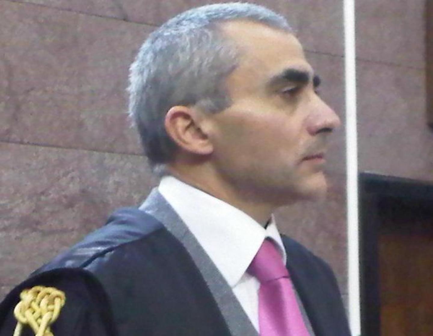 Bruciò viva la moglie, condanna a 30 anni 