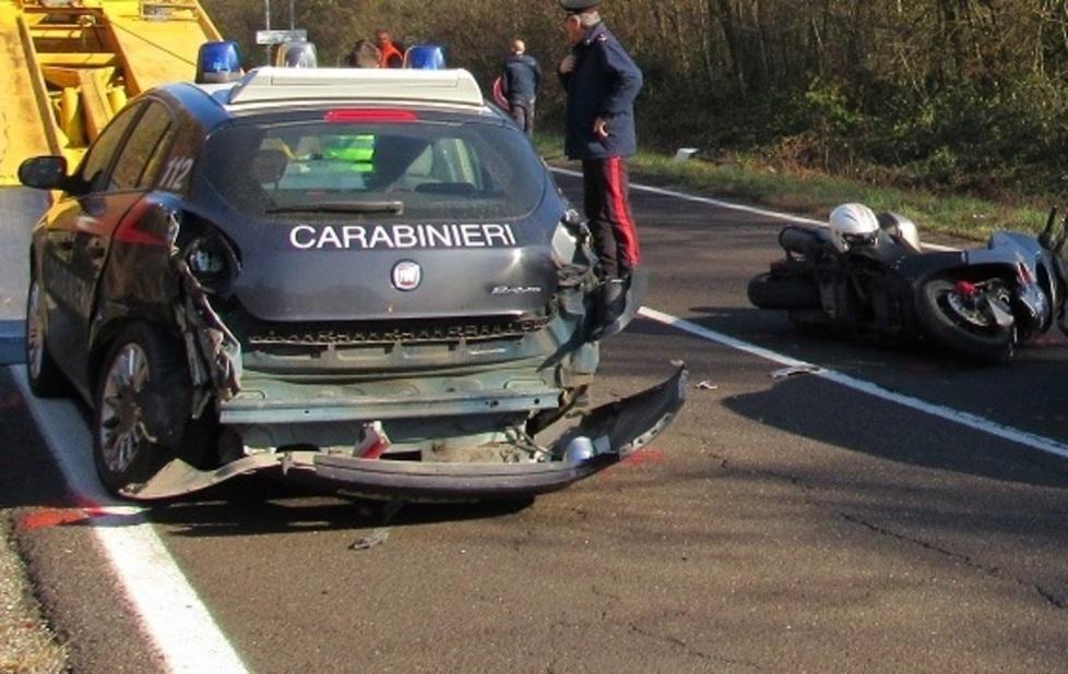 Serramazzoni, schianto sull’Estense: 2 carabinieri all’ospedale 