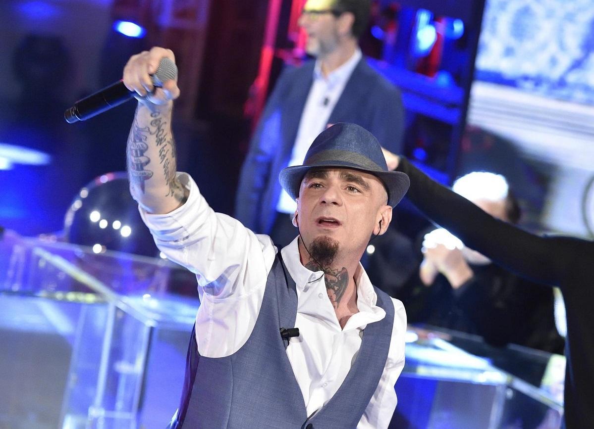 J-Ax per una sera scioglierà il suo sodalizio artistico con Fedez