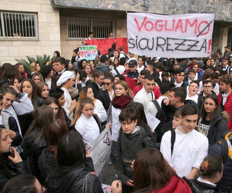 Via ai lavori urgenti al Marconi: la prima vittoria degli studenti 