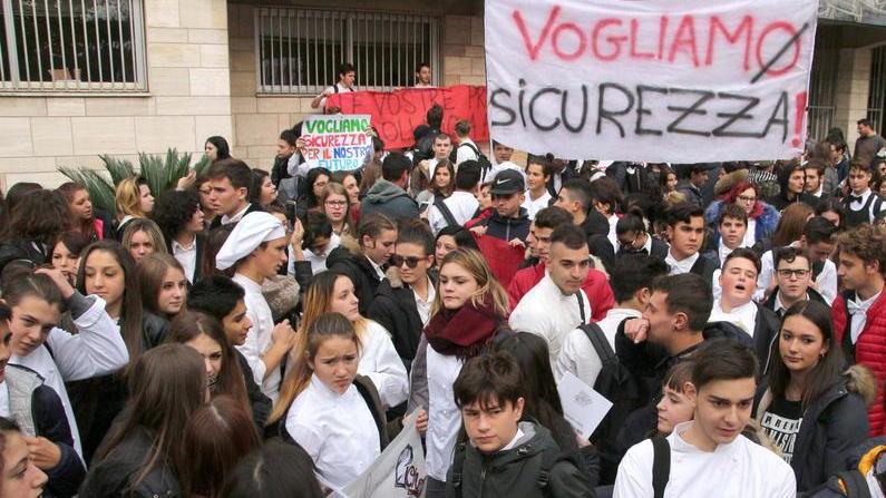 Via ai lavori urgenti al Marconi: la prima vittoria degli studenti