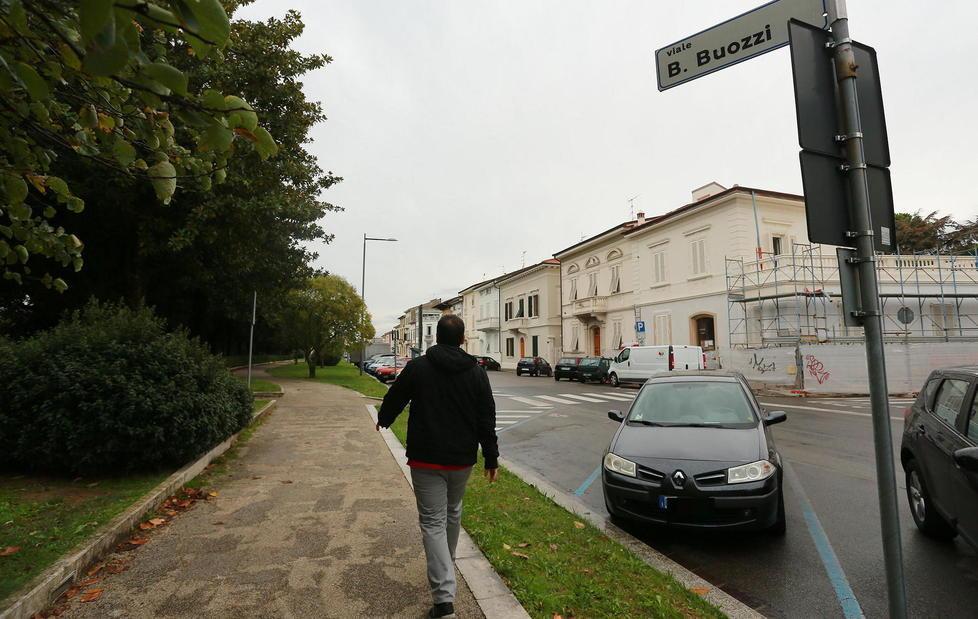 Lampioni raddoppiati contro pusher e prostitute 