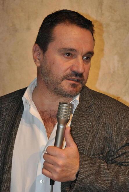 Neri cancellato dal gruppo Facebook di sinistra