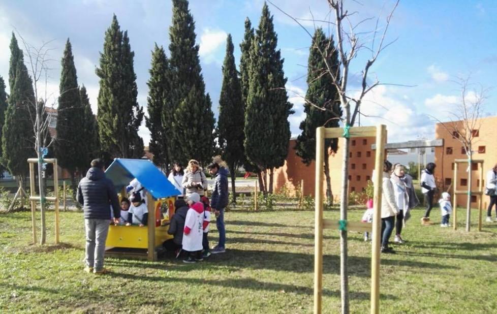 Alberi e giochi, il nuovo volto di piazza Iori 