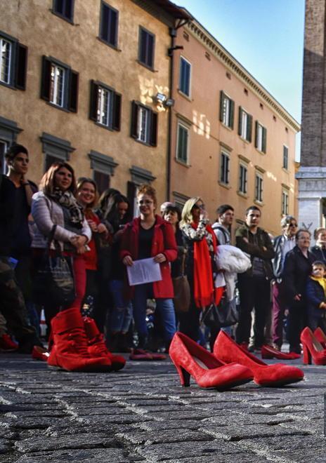 Violenza sulle donne tre giorni di iniziative colorati di arancione 
