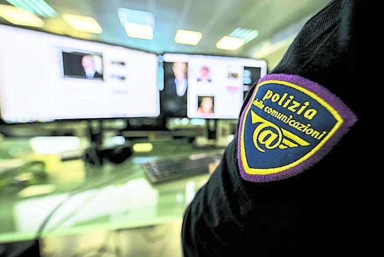 Le «piratano» l’email e chiedono soldi 