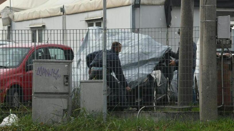 Rogo nella rivendita, l’ombra del racket