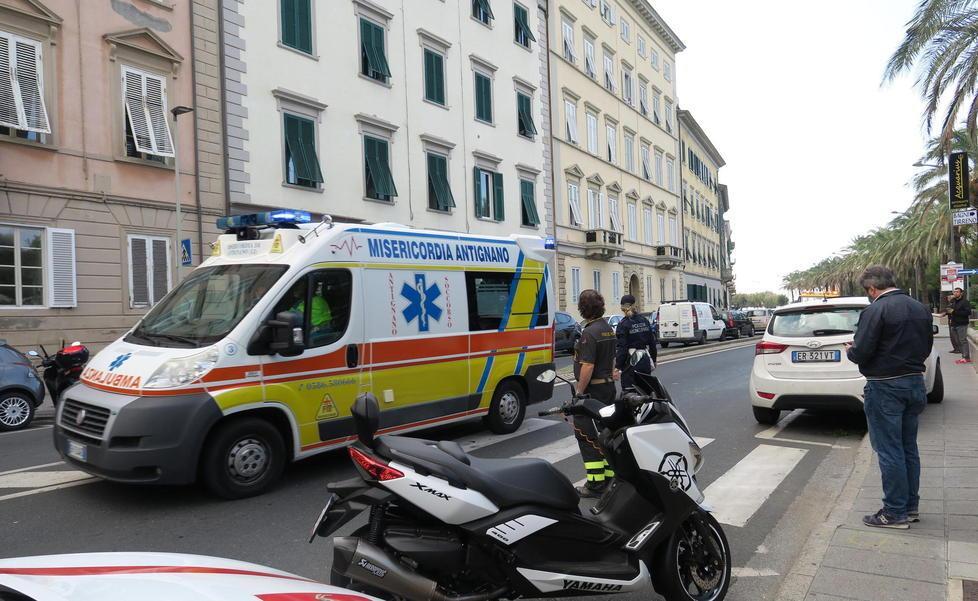 Due adolescenti investite sulle strisce