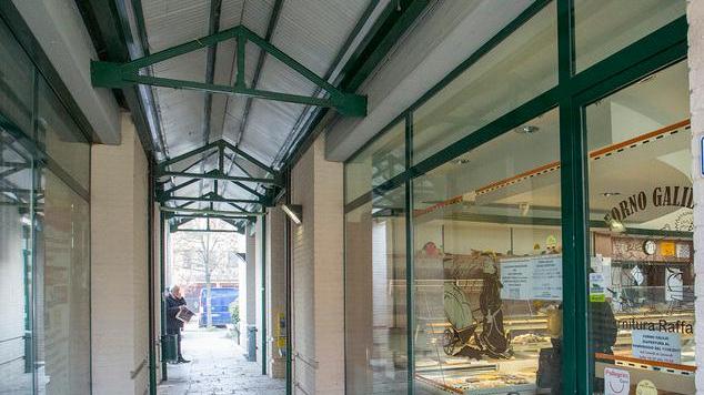 Villaggio Giardino, ancora due spaccate