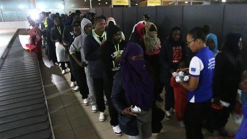 Migranti: Libia, salvati 450 africani