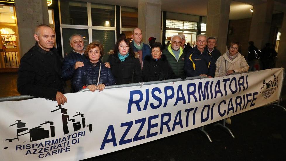 «Ti diamo fidi per le azioni» Il ricatto “soft” di Carife