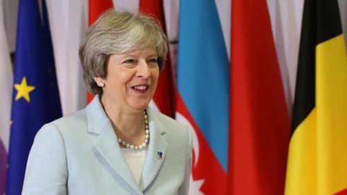 Brexit: May, andare avanti insieme