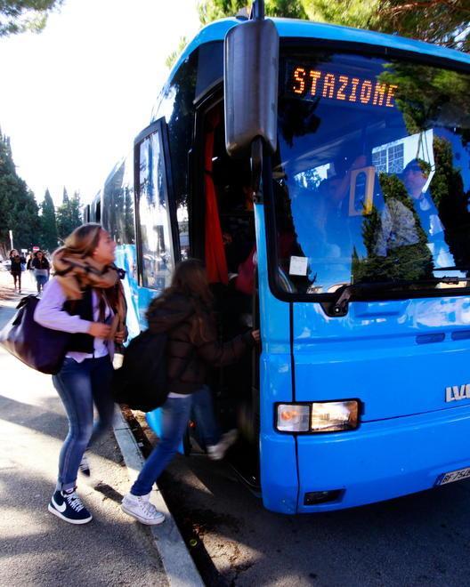 «Inaccettabili carenze nei trasporti» 