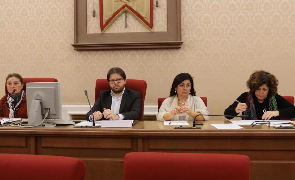 Asili, elementari e medie insieme 