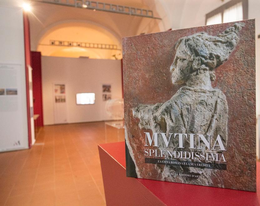 I letti in bronzo sotto via Università