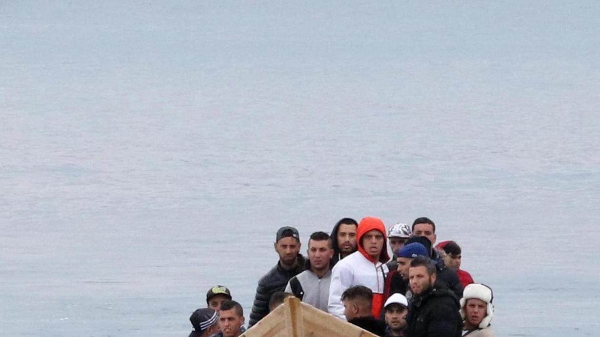 Emergenza migranti Sbarcati 80 algerini nel sud dell’isola 