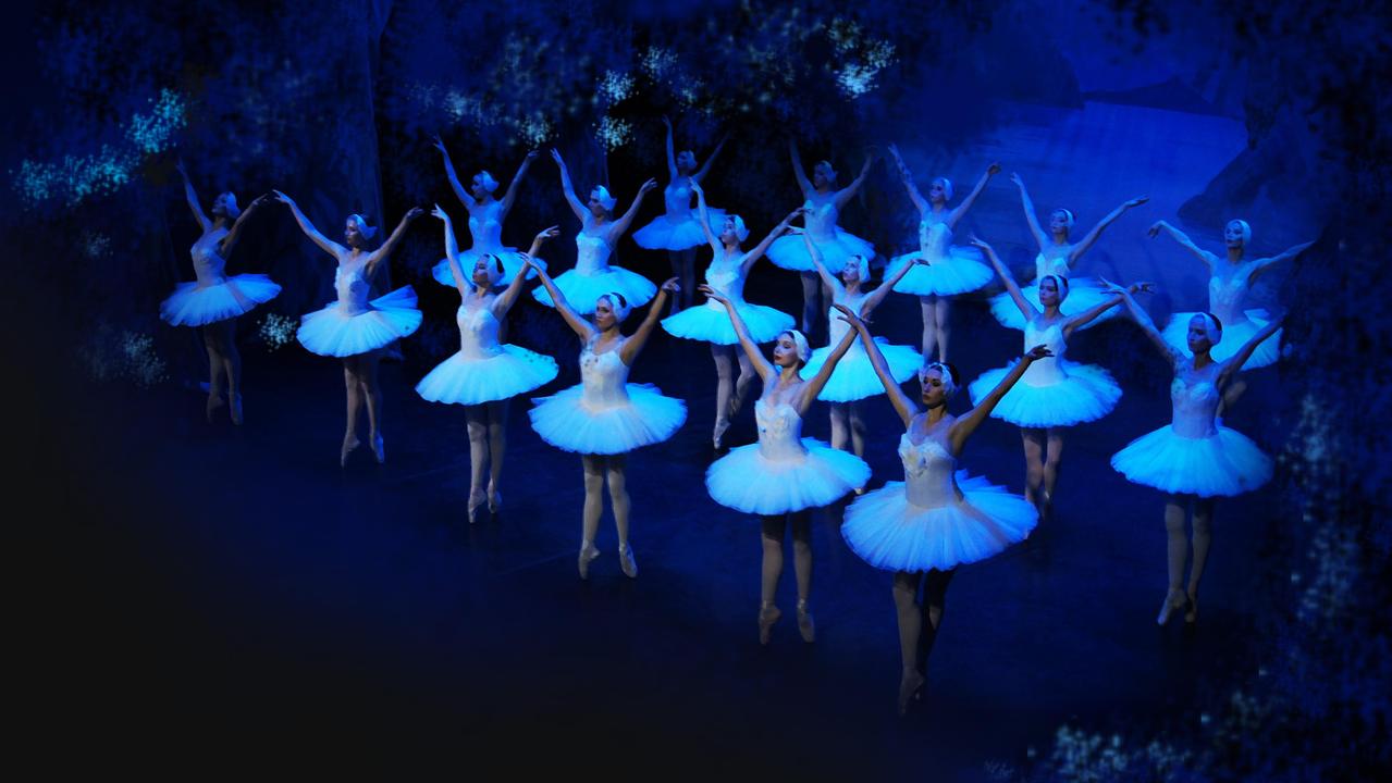 Una scena del Lago dei cigni del Balletto di San Pietroburgo