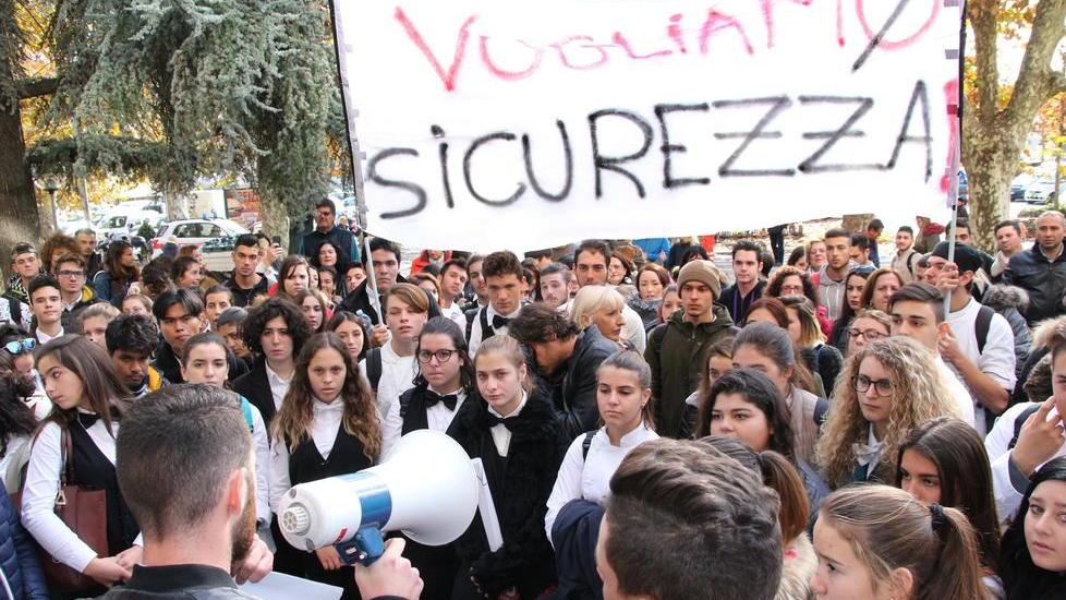 È stato un atto vandalico a mandare in tilt l'istituto Alberghiero di Viareggio