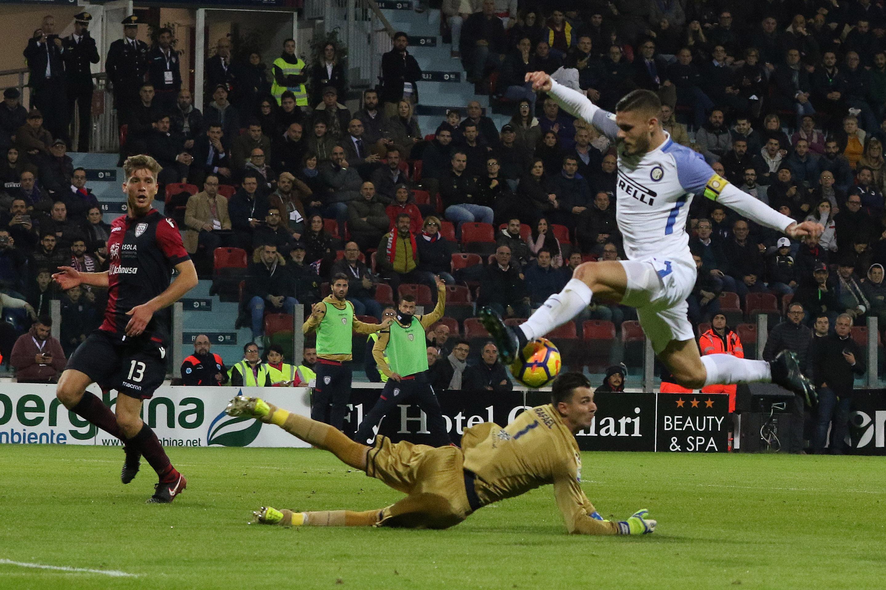 Cagliari a testa alta, ma vince l'Inter 3-1